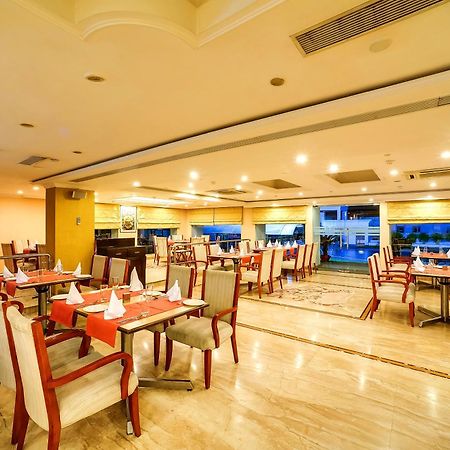 Royal Sarovar Portico Siliguri Hotel Екстериор снимка