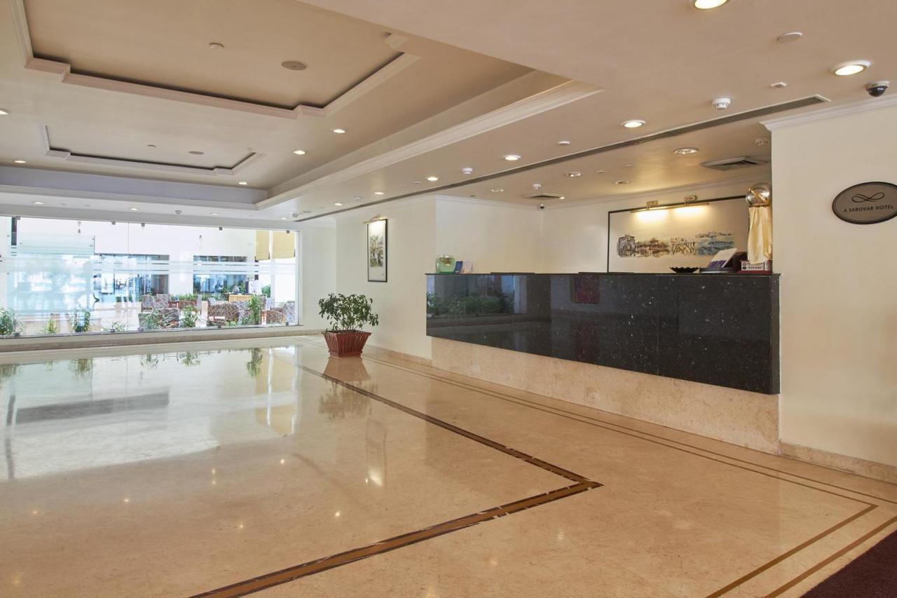 Royal Sarovar Portico Силигури Екстериор снимка