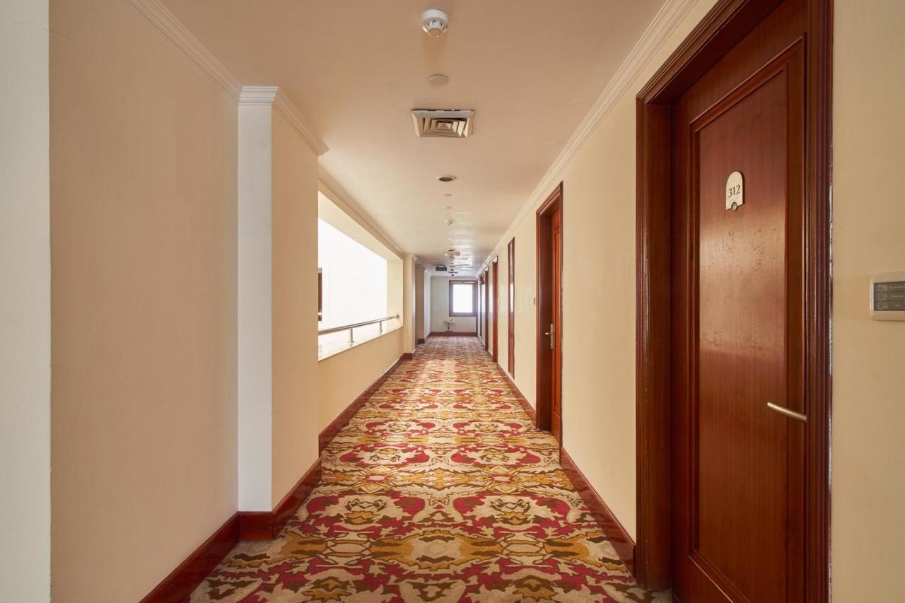 Royal Sarovar Portico Силигури Екстериор снимка