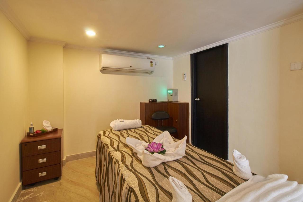 Royal Sarovar Portico Силигури Екстериор снимка
